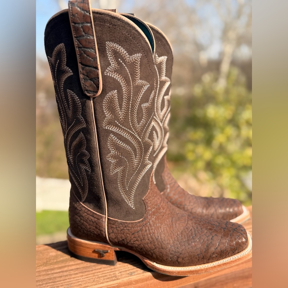 🩵Lane Iconic Blue Bottoms. Sartatoga Chocolate Boots
Limited special release. - Picture 9 of 9